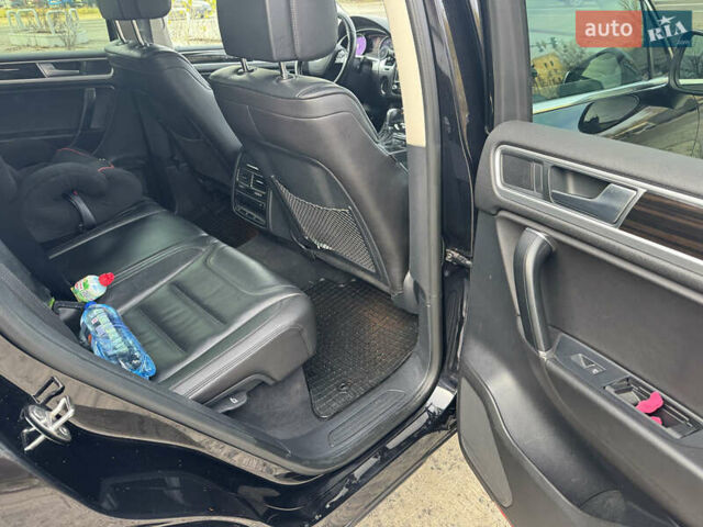 Черный Фольксваген Туарег, объемом двигателя 2.97 л и пробегом 268 тыс. км за 24300 $, фото 5 на Automoto.ua