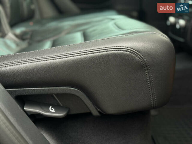 Черный Фольксваген Туарег, объемом двигателя 3 л и пробегом 242 тыс. км за 27999 $, фото 29 на Automoto.ua