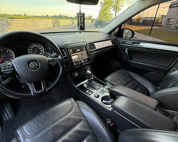 Чорний Фольксваген Туарег, об'ємом двигуна 2.97 л та пробігом 194 тис. км за 24000 $, фото 5 на Automoto.ua