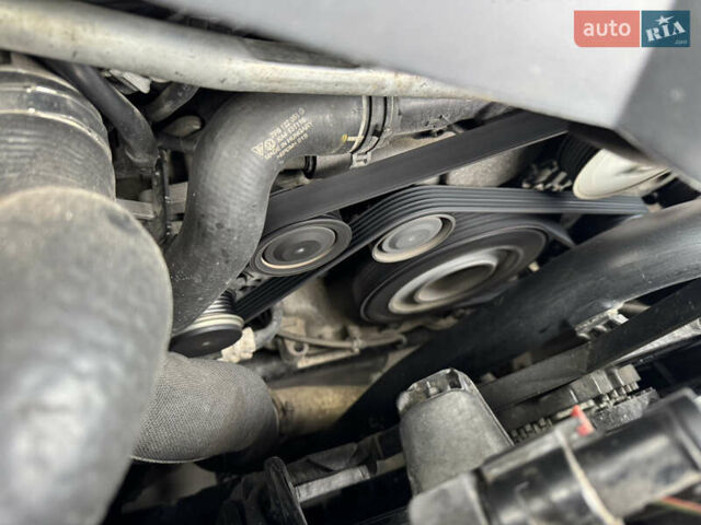 Черный Фольксваген Туарег, объемом двигателя 2.97 л и пробегом 153 тыс. км за 29900 $, фото 16 на Automoto.ua