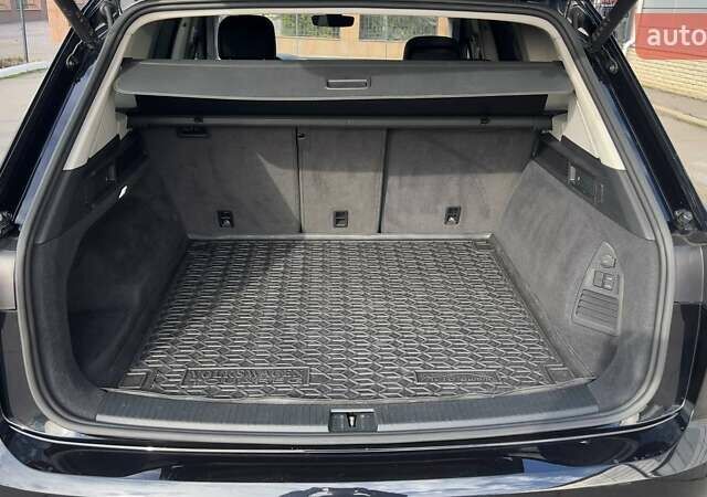 Черный Фольксваген Туарег, объемом двигателя 2.97 л и пробегом 108 тыс. км за 54500 $, фото 28 на Automoto.ua