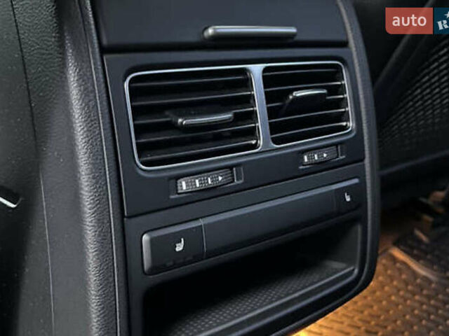 Черный Фольксваген Туарег, объемом двигателя 2.97 л и пробегом 99 тыс. км за 25100 $, фото 10 на Automoto.ua