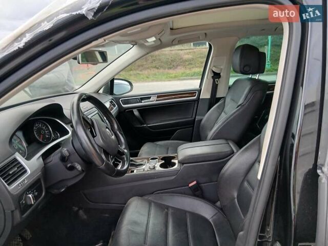 Чорний Фольксваген Туарег, об'ємом двигуна 3.6 л та пробігом 252 тис. км за 12500 $, фото 3 на Automoto.ua