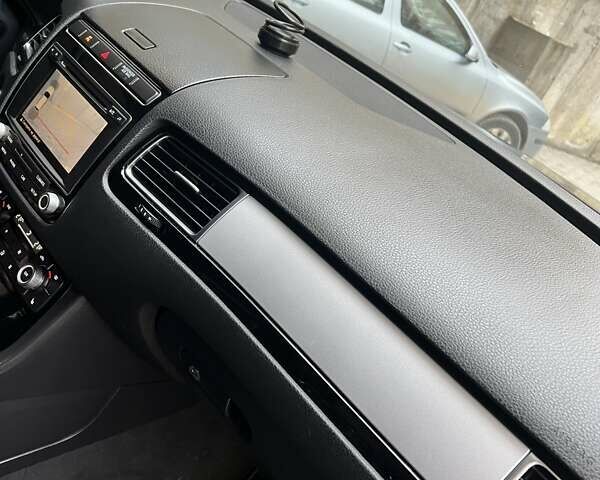 Черный Фольксваген Туарег, объемом двигателя 3 л и пробегом 224 тыс. км за 27000 $, фото 14 на Automoto.ua