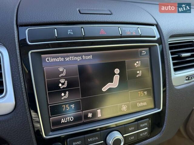 Черный Фольксваген Туарег, объемом двигателя 3 л и пробегом 279 тыс. км за 20400 $, фото 64 на Automoto.ua