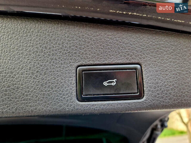 Черный Фольксваген Туарег, объемом двигателя 3 л и пробегом 225 тыс. км за 30000 $, фото 56 на Automoto.ua