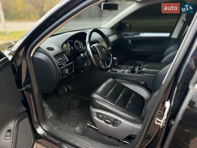 Черный Фольксваген Туарег, объемом двигателя 3 л и пробегом 231 тыс. км за 30500 $, фото 11 на Automoto.ua