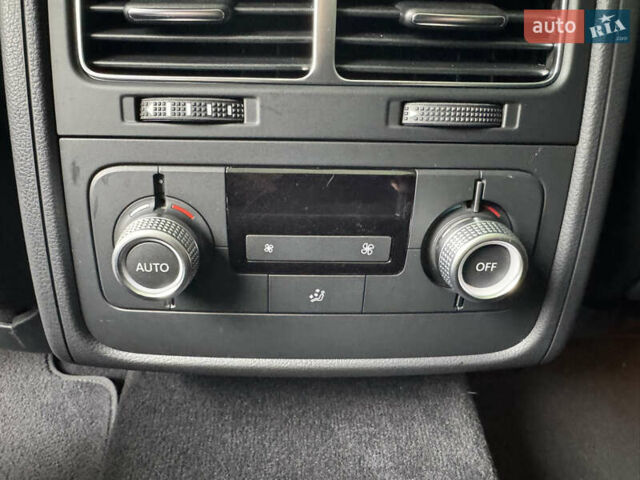 Черный Фольксваген Туарег, объемом двигателя 3 л и пробегом 159 тыс. км за 27900 $, фото 28 на Automoto.ua