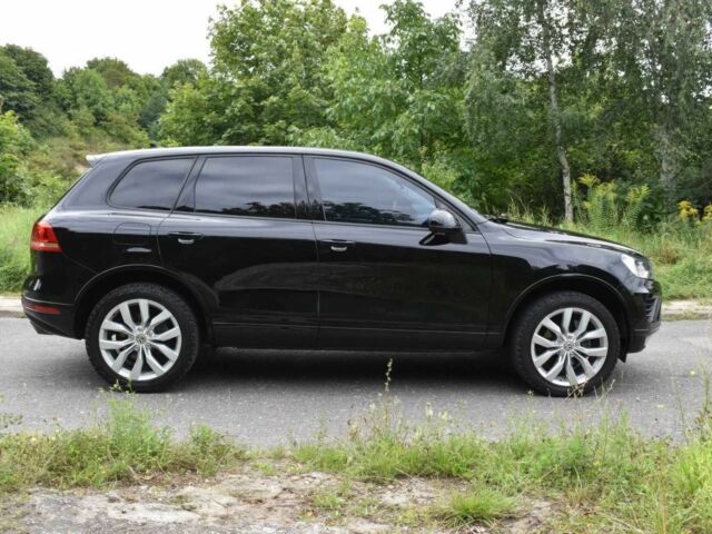 Черный Фольксваген Туарег, объемом двигателя 3 л и пробегом 108 тыс. км за 8500 $, фото 3 на Automoto.ua