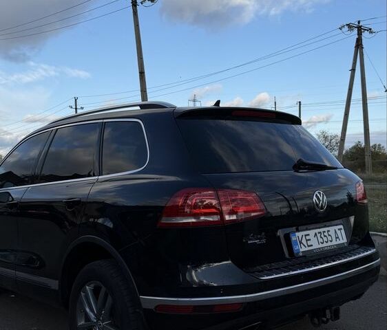 Черный Фольксваген Туарег, объемом двигателя 3.6 л и пробегом 205 тыс. км за 16000 $, фото 3 на Automoto.ua