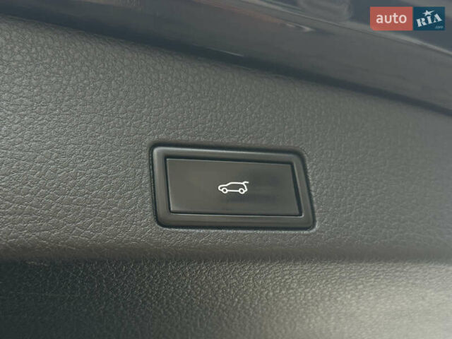 Черный Фольксваген Туарег, объемом двигателя 3 л и пробегом 242 тыс. км за 27999 $, фото 27 на Automoto.ua