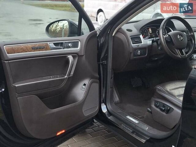 Черный Фольксваген Туарег, объемом двигателя 3 л и пробегом 187 тыс. км за 29970 $, фото 40 на Automoto.ua