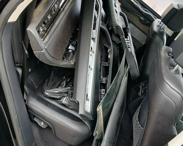 Чорний Фольксваген Туарег, об'ємом двигуна 3.6 л та пробігом 252 тис. км за 12500 $, фото 5 на Automoto.ua