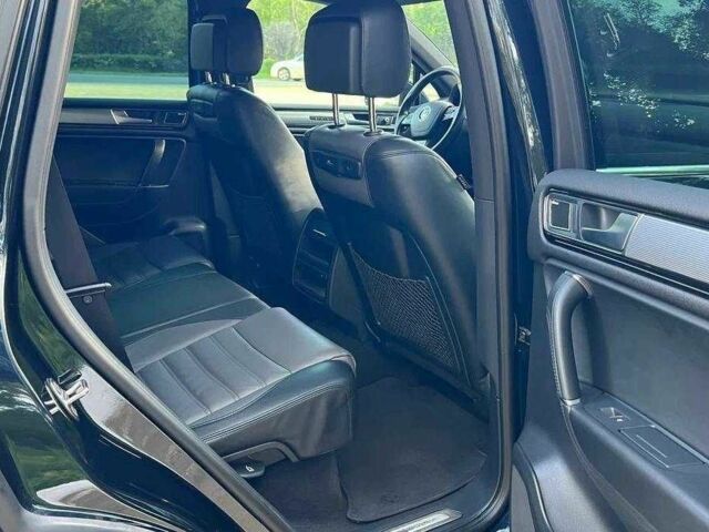 Чорний Фольксваген Туарег, об'ємом двигуна 3 л та пробігом 174 тис. км за 20000 $, фото 7 на Automoto.ua