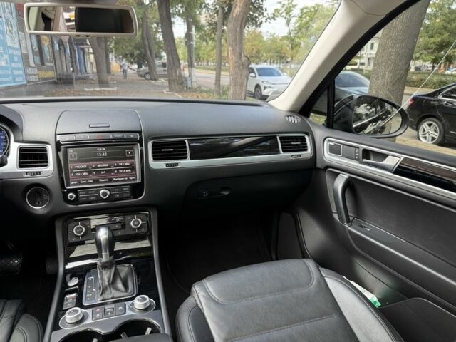 Черный Фольксваген Туарег, объемом двигателя 3 л и пробегом 212 тыс. км за 28999 $, фото 21 на Automoto.ua