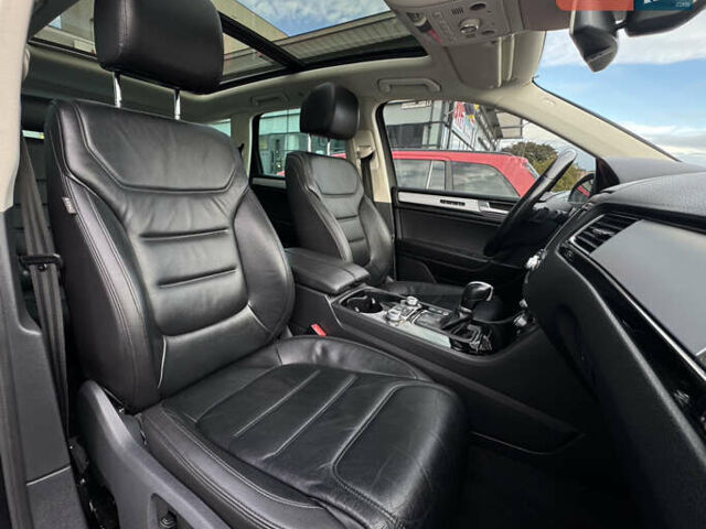 Черный Фольксваген Туарег, объемом двигателя 3 л и пробегом 242 тыс. км за 27999 $, фото 34 на Automoto.ua