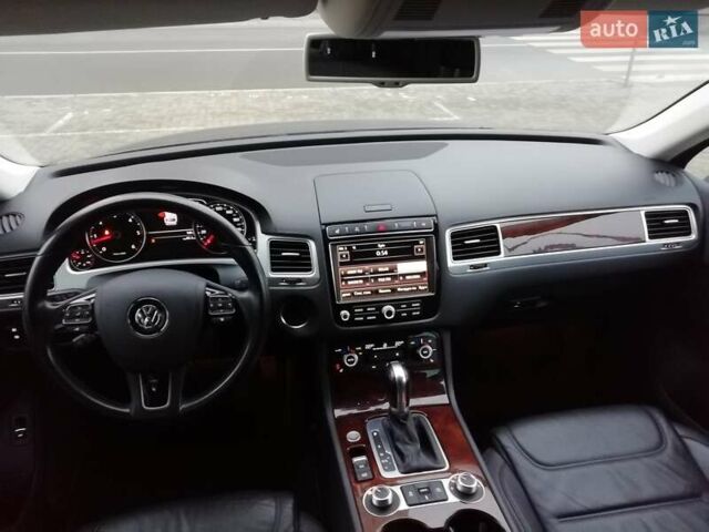 Чорний Фольксваген Туарег, об'ємом двигуна 2.97 л та пробігом 155 тис. км за 26500 $, фото 5 на Automoto.ua