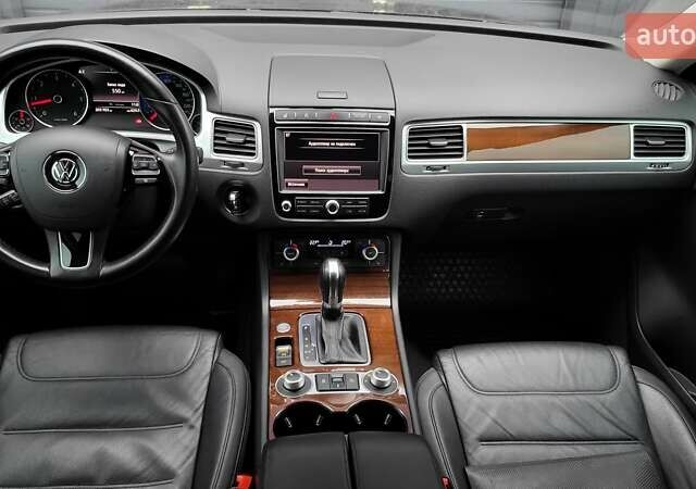Черный Фольксваген Туарег, объемом двигателя 2.97 л и пробегом 205 тыс. км за 30500 $, фото 13 на Automoto.ua