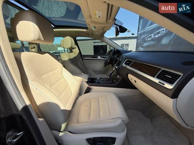 Черный Фольксваген Туарег, объемом двигателя 3 л и пробегом 279 тыс. км за 20400 $, фото 46 на Automoto.ua