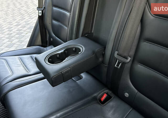 Черный Фольксваген Туарег, объемом двигателя 2.97 л и пробегом 288 тыс. км за 25850 $, фото 49 на Automoto.ua