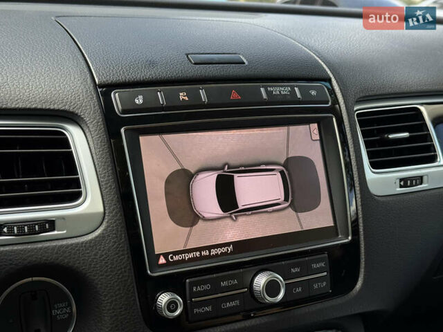 Черный Фольксваген Туарег, объемом двигателя 3 л и пробегом 212 тыс. км за 28999 $, фото 43 на Automoto.ua