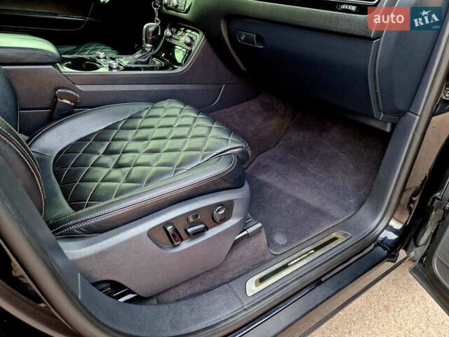 Черный Фольксваген Туарег, объемом двигателя 3 л и пробегом 225 тыс. км за 30000 $, фото 53 на Automoto.ua