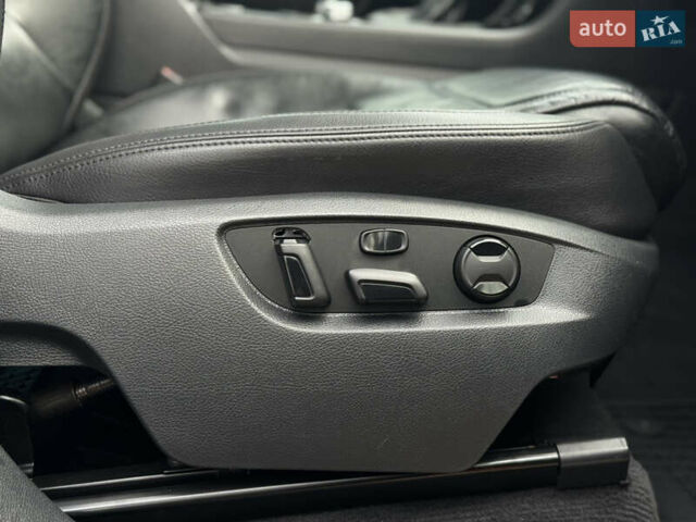 Черный Фольксваген Туарег, объемом двигателя 3 л и пробегом 242 тыс. км за 27999 $, фото 32 на Automoto.ua