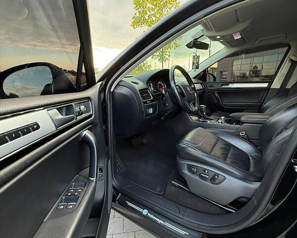 Чорний Фольксваген Туарег, об'ємом двигуна 2.97 л та пробігом 194 тис. км за 24000 $, фото 6 на Automoto.ua