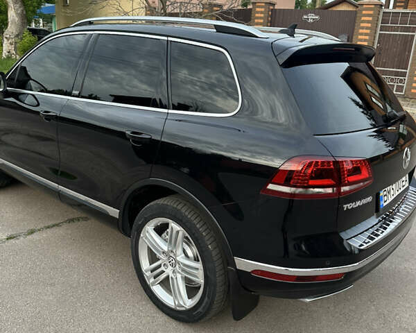 Черный Фольксваген Туарег, объемом двигателя 3 л и пробегом 225 тыс. км за 30000 $, фото 62 на Automoto.ua