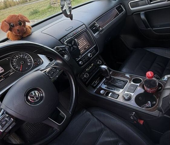 Черный Фольксваген Туарег, объемом двигателя 3.6 л и пробегом 205 тыс. км за 16000 $, фото 6 на Automoto.ua