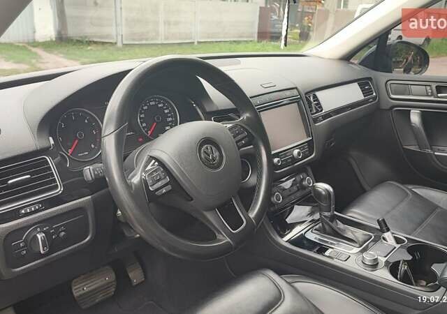 Чорний Фольксваген Туарег, об'ємом двигуна 2.97 л та пробігом 301 тис. км за 24800 $, фото 3 на Automoto.ua
