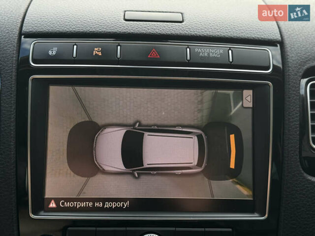 Черный Фольксваген Туарег, объемом двигателя 3 л и пробегом 242 тыс. км за 27999 $, фото 43 на Automoto.ua