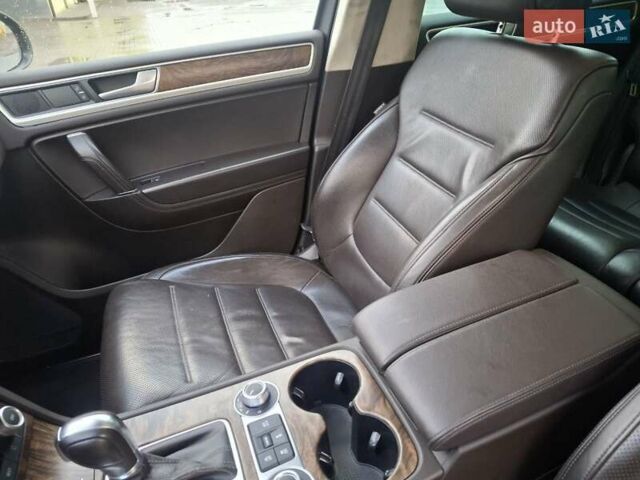 Черный Фольксваген Туарег, объемом двигателя 3 л и пробегом 187 тыс. км за 29970 $, фото 51 на Automoto.ua