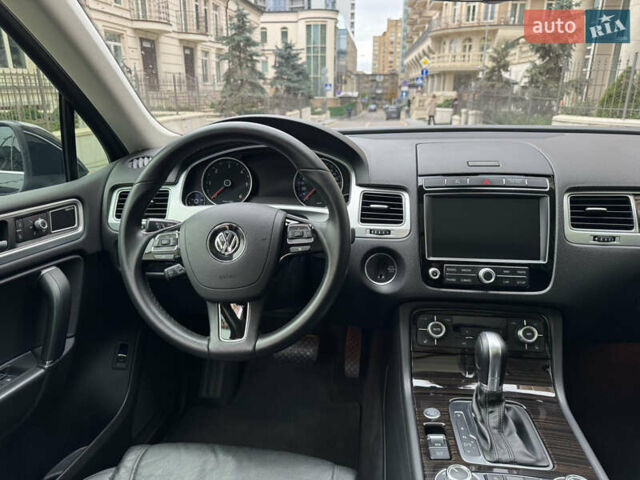 Черный Фольксваген Туарег, объемом двигателя 3 л и пробегом 159 тыс. км за 27900 $, фото 30 на Automoto.ua