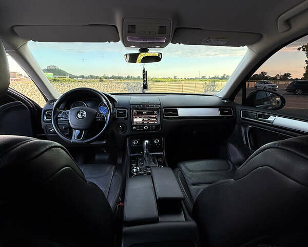 Чорний Фольксваген Туарег, об'ємом двигуна 2.97 л та пробігом 194 тис. км за 24000 $, фото 3 на Automoto.ua