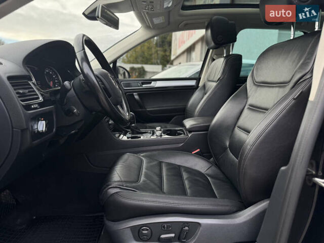 Черный Фольксваген Туарег, объемом двигателя 3 л и пробегом 242 тыс. км за 27999 $, фото 17 на Automoto.ua