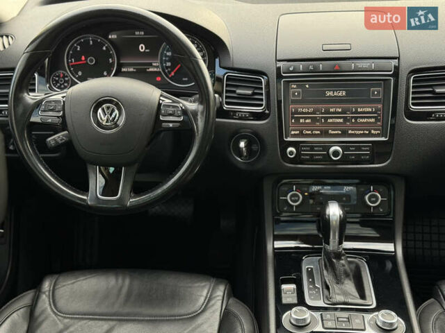 Черный Фольксваген Туарег, объемом двигателя 3 л и пробегом 242 тыс. км за 27999 $, фото 36 на Automoto.ua