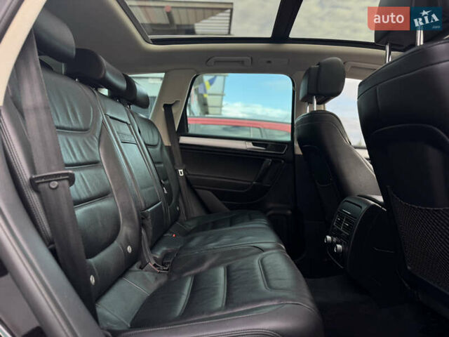 Черный Фольксваген Туарег, объемом двигателя 3 л и пробегом 242 тыс. км за 27999 $, фото 28 на Automoto.ua