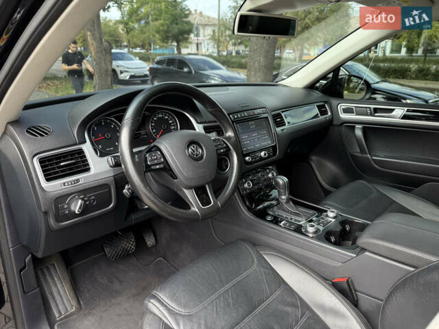 Черный Фольксваген Туарег, объемом двигателя 3 л и пробегом 212 тыс. км за 28999 $, фото 17 на Automoto.ua
