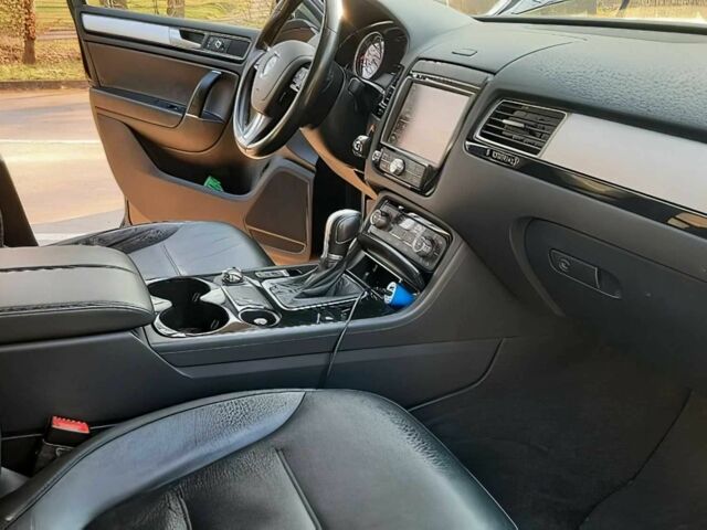 Черный Фольксваген Туарег, объемом двигателя 3 л и пробегом 76 тыс. км за 9300 $, фото 10 на Automoto.ua