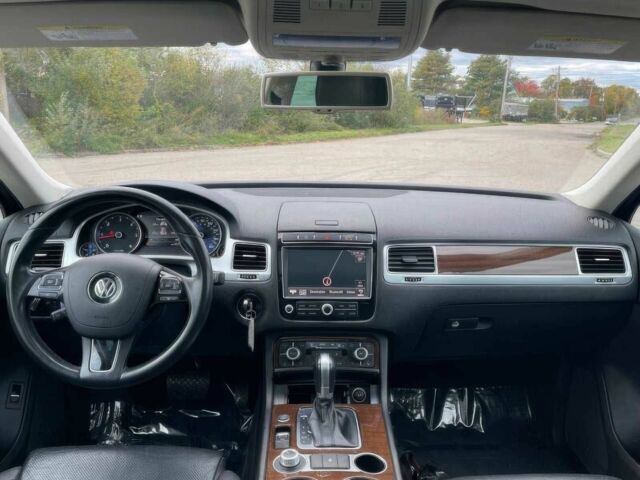 Черный Фольксваген Туарег, объемом двигателя 3 л и пробегом 41 тыс. км за 8200 $, фото 9 на Automoto.ua