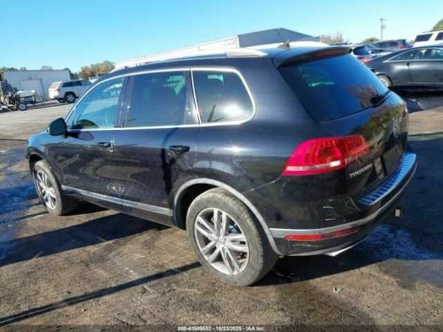 Черный Фольксваген Туарег, объемом двигателя 3 л и пробегом 170 тыс. км за 3000 $, фото 13 на Automoto.ua