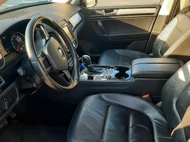 Черный Фольксваген Туарег, объемом двигателя 3 л и пробегом 76 тыс. км за 9300 $, фото 8 на Automoto.ua