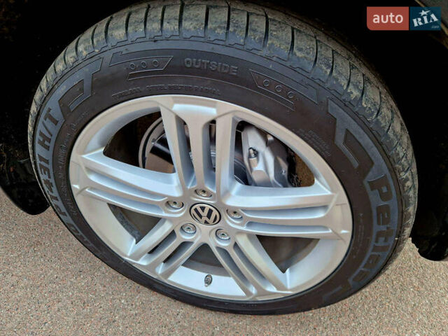 Черный Фольксваген Туарег, объемом двигателя 3 л и пробегом 225 тыс. км за 30000 $, фото 23 на Automoto.ua