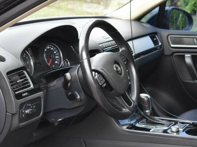 Черный Фольксваген Туарег, объемом двигателя 3 л и пробегом 108 тыс. км за 8500 $, фото 14 на Automoto.ua