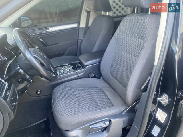 Чорний Фольксваген Туарег, об'ємом двигуна 2.97 л та пробігом 198 тис. км за 24000 $, фото 5 на Automoto.ua