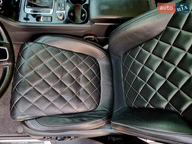 Черный Фольксваген Туарег, объемом двигателя 3 л и пробегом 225 тыс. км за 30000 $, фото 42 на Automoto.ua