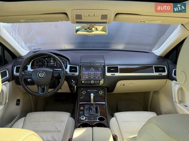 Черный Фольксваген Туарег, объемом двигателя 3 л и пробегом 279 тыс. км за 20400 $, фото 57 на Automoto.ua