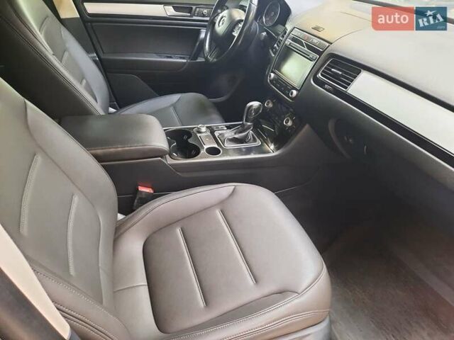 Чорний Фольксваген Туарег, об'ємом двигуна 2.97 л та пробігом 248 тис. км за 24800 $, фото 8 на Automoto.ua