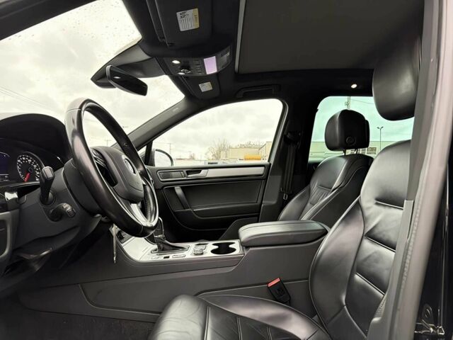 Черный Фольксваген Туарег, объемом двигателя 3 л и пробегом 68 тыс. км за 4700 $, фото 8 на Automoto.ua